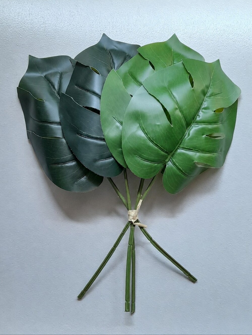 🌿 Set of 4 Artificial Monstera Leaves – Approx. 14 in / 32 cm Long 🌿